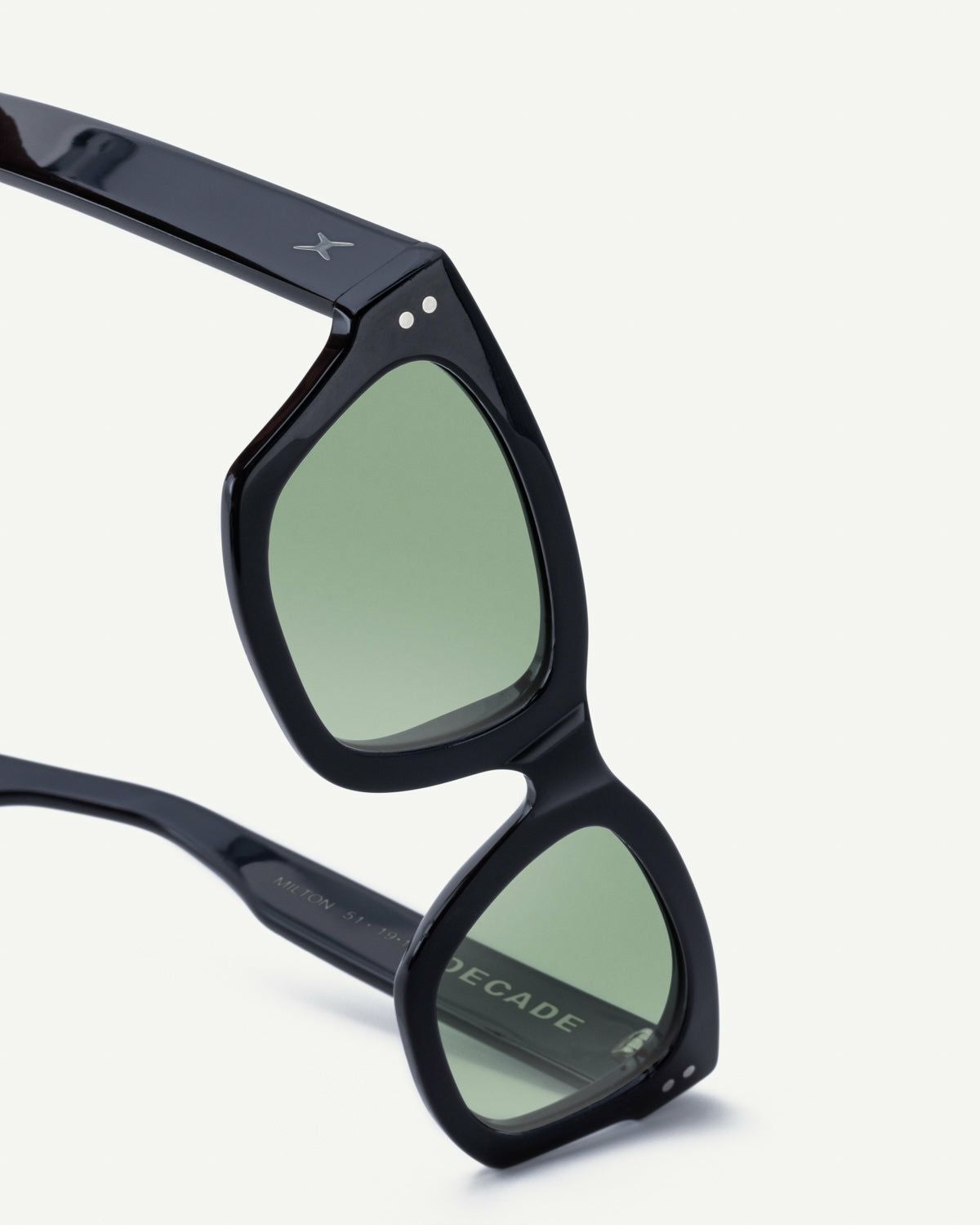 DECADE MILTON TORTOISE/GREEN
